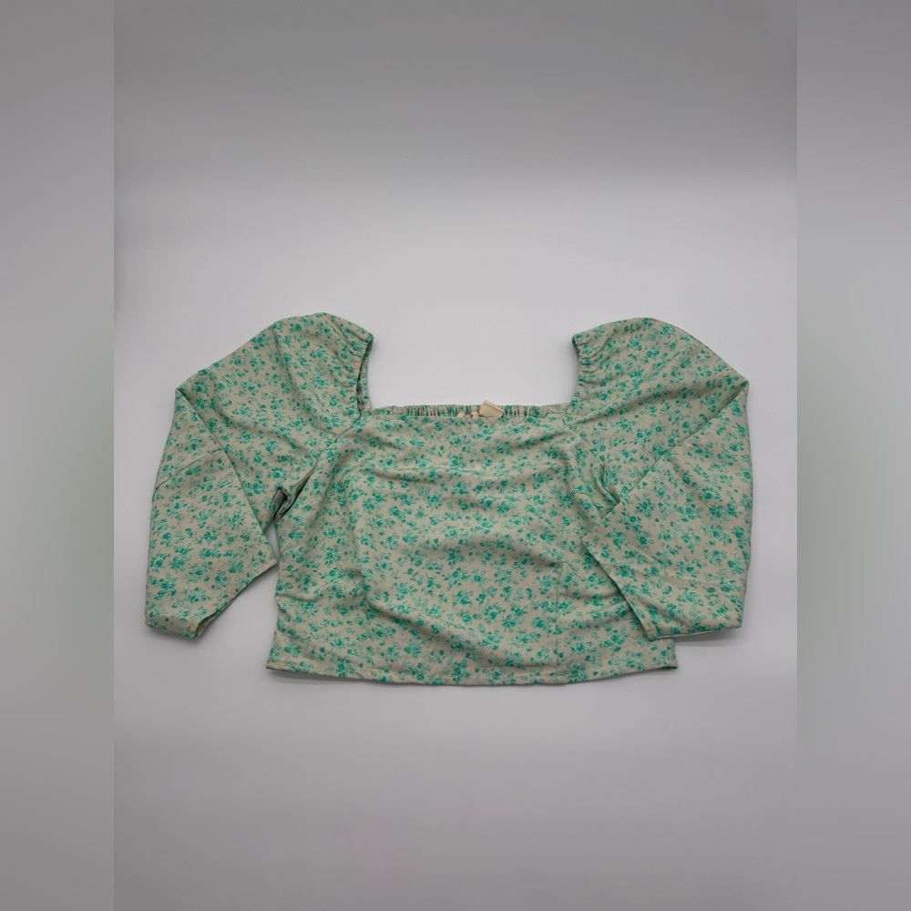 Levi's Women's Yvie Puff 3/4 Sleeve Cropped Blouse - Electric Green Floral NWT - Picture 3 of 11